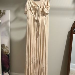 Vestique Ivory tie back maxi dress